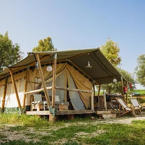 Tienda De Safari Almagro , Montecorto España